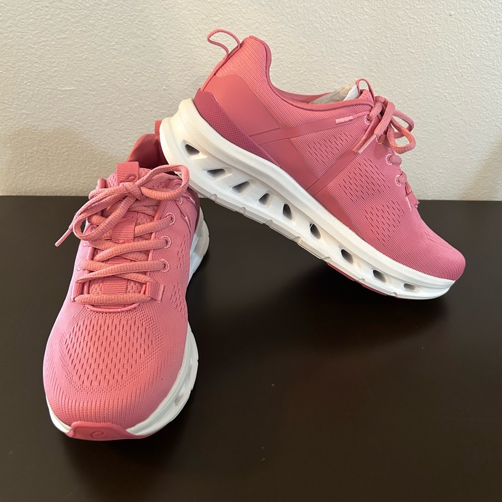 Women's NIB Easy Spirit Pink Athletic Shoes